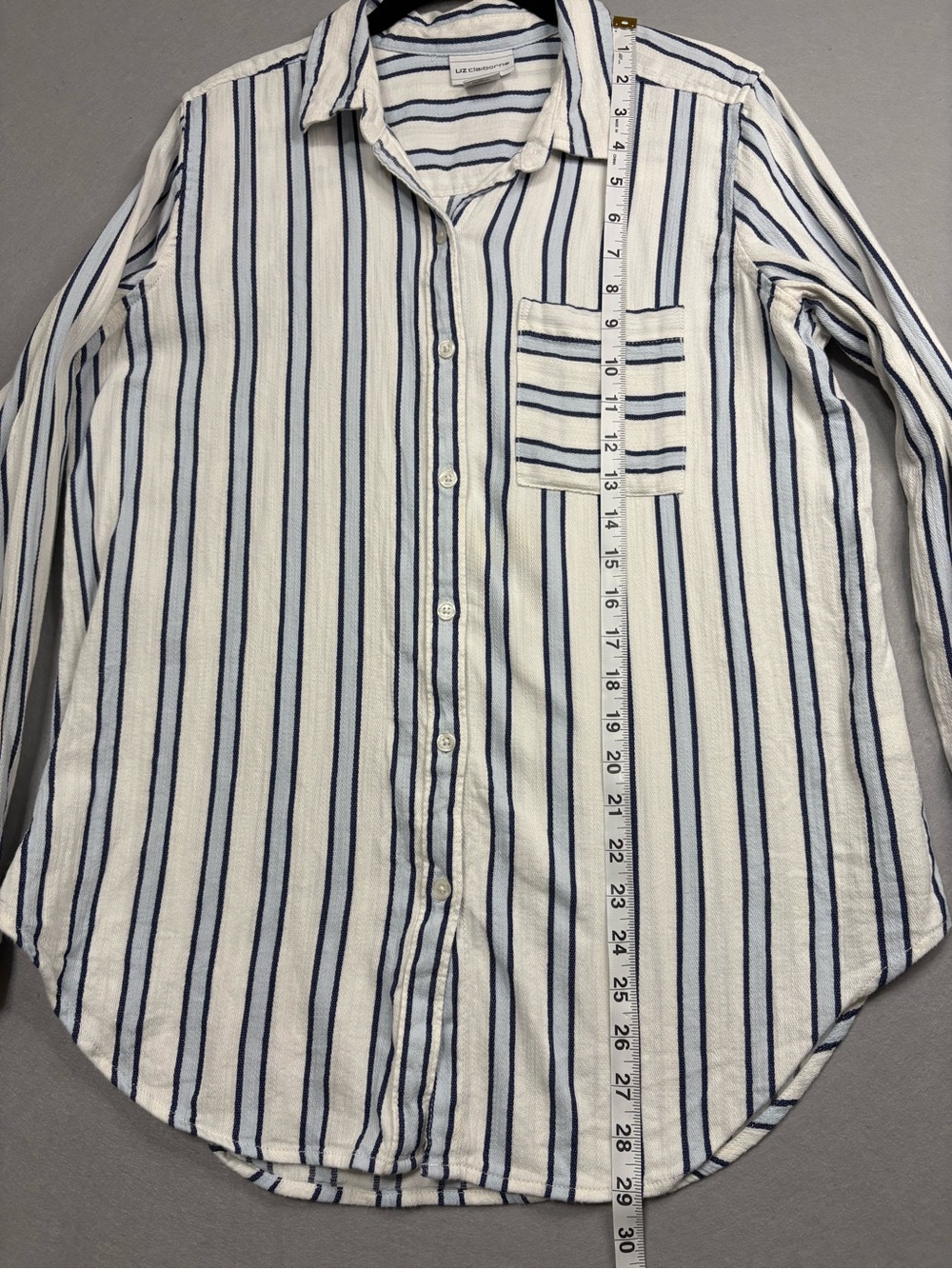 Liz Claiborne Striped Long-Sleeve Button down Shirt White/sky blue/Navy sz M - Picture 6 of 7